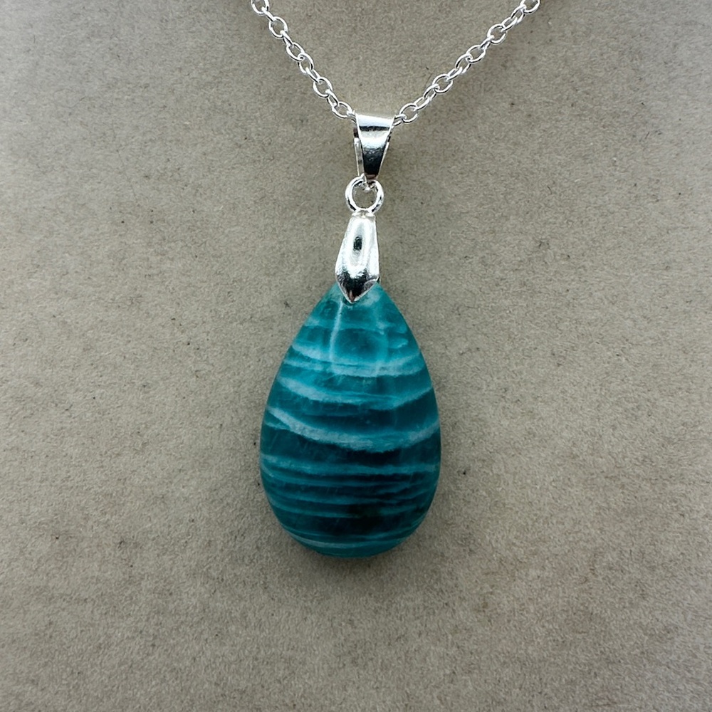 Zebra Amazonite Teardrop Pendant on Silver Plated Box Chain - Picture 2 of 7
